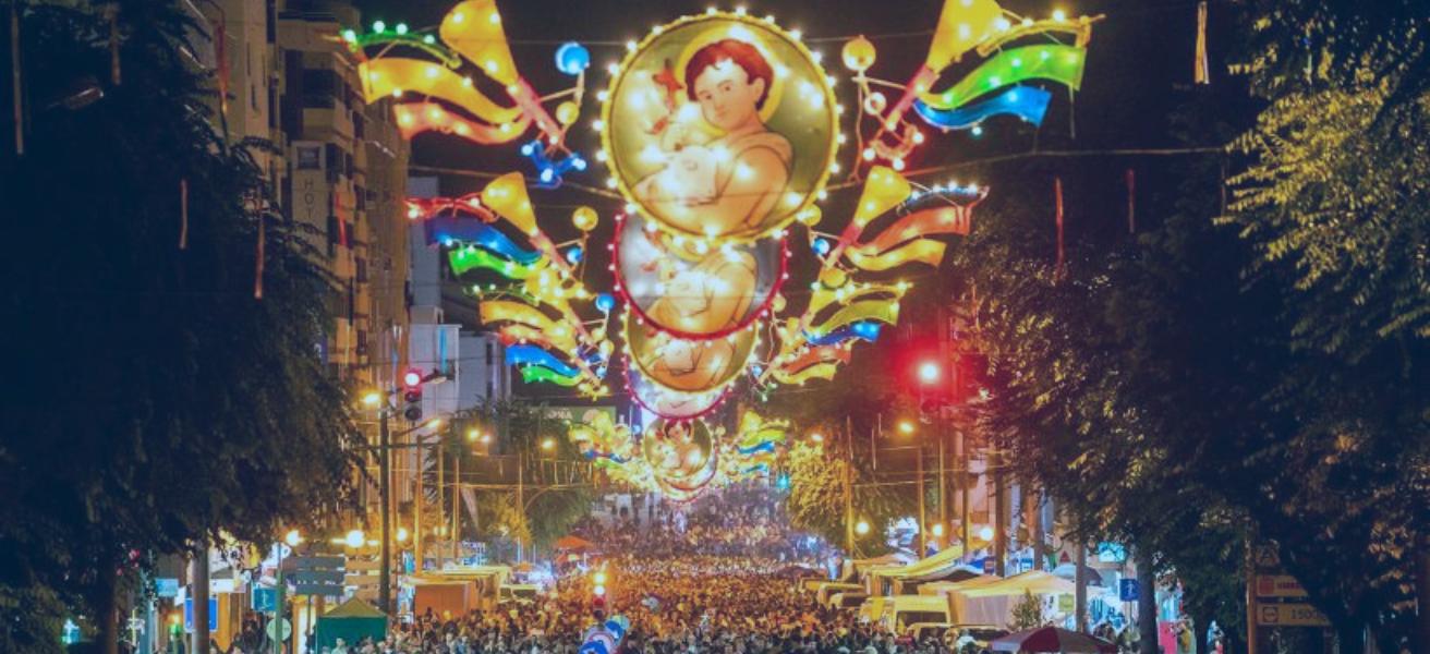 Dos Santos Populares às Festas Juninas Brasileiras: a internacionalização cultural